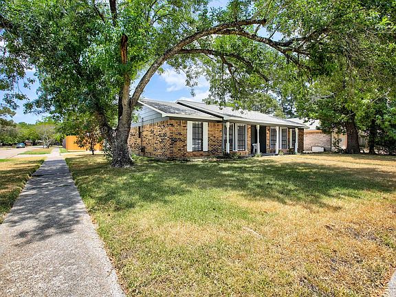 3rd image of 7303 Foxwick Ln