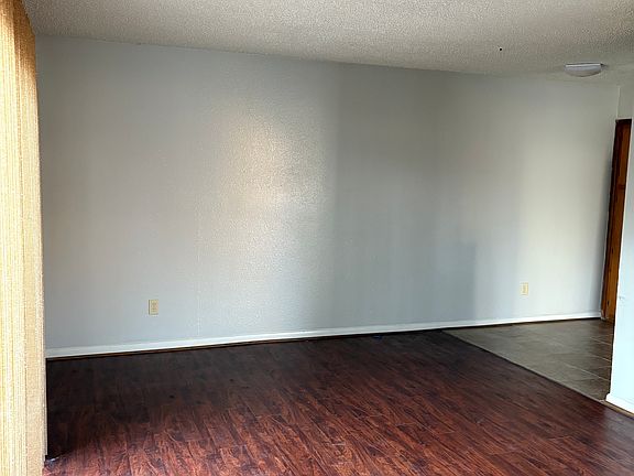 2nd image of 5044 Meandering Ln