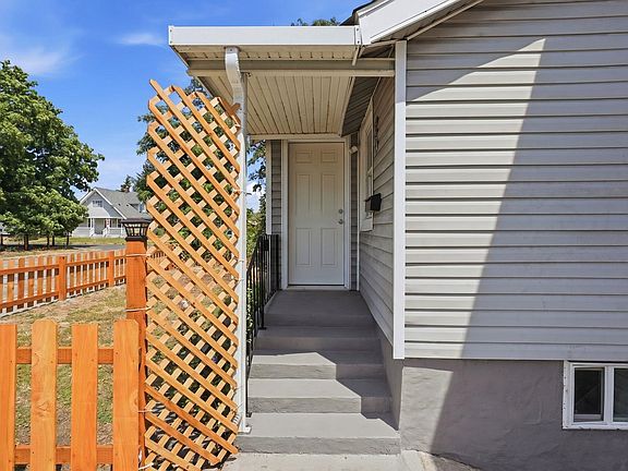 4th image of 4814 N Magnolia St