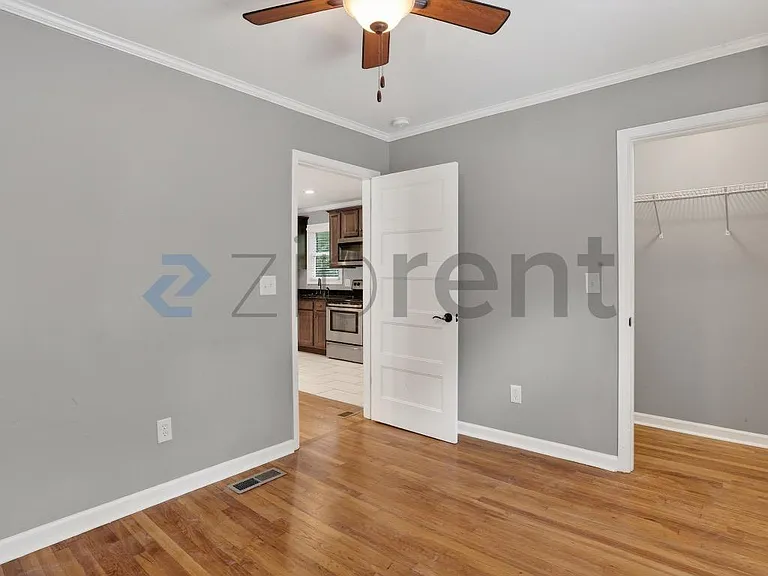 1404 Lockwood Dr SW — Photo 21