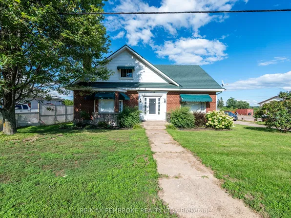 1223 Pembroke St E, Laurentian Valley, ON K8A 7R8