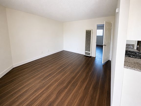 5th image of 915 W Orangethorpe Ave APT 1