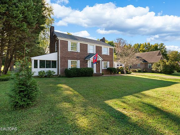 2nd image of 108 Naueda Dr