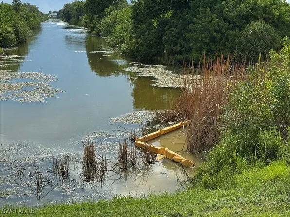 1526 NE 13th Ave, Cape Coral, FL 33909