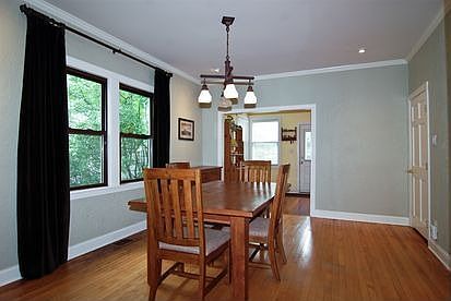 4th image of 147 Des Plaines Ave