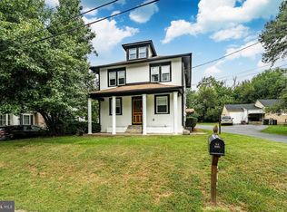 2043 Stonecrest Dr, Lancaster, PA 17601