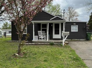 804 W Webster St, Benton, IL 62812