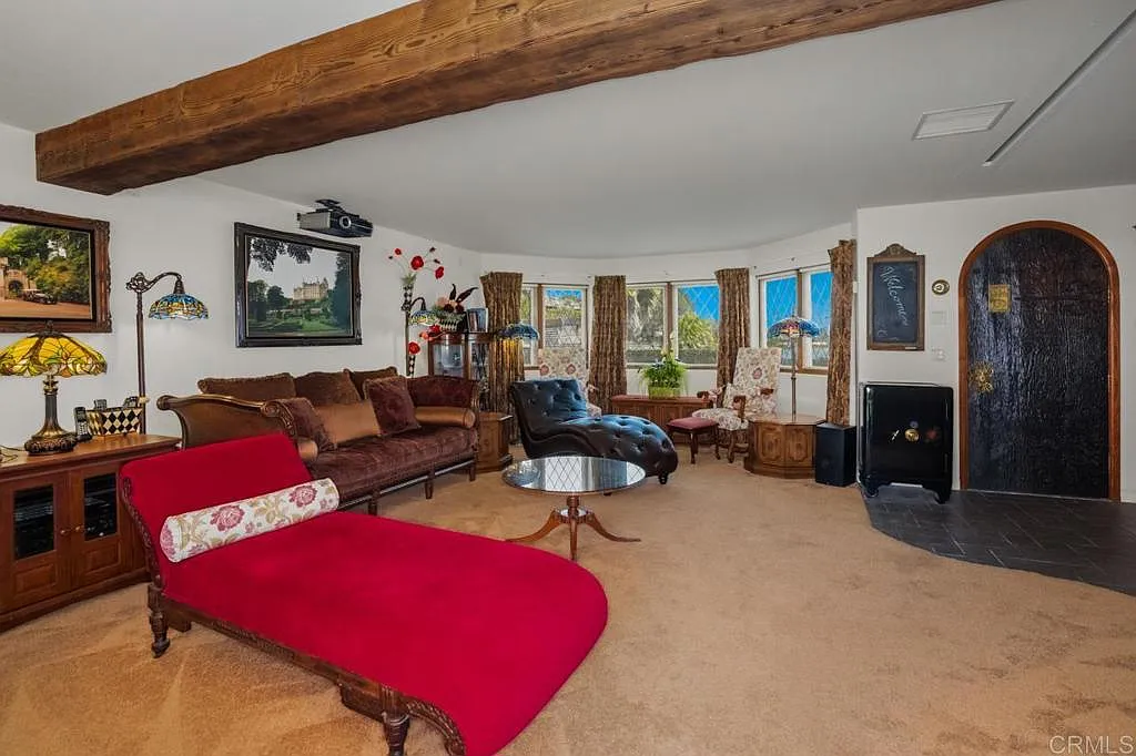 3 bed, 2.5 bath, 2153 sqft, $12,000 — Photo 4