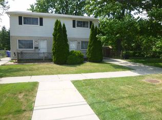 34071 Garfield Rd, Fraser, MI 48026