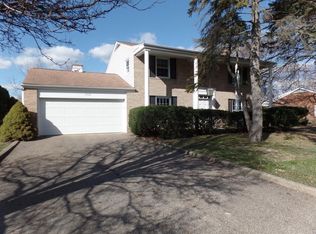 1994 Fishinger Rd, Columbus, OH 43220