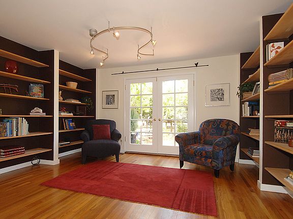 5th image of 1583 Escondido Way
