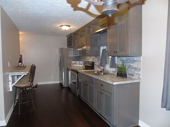 4th image of 1283 N 10th St