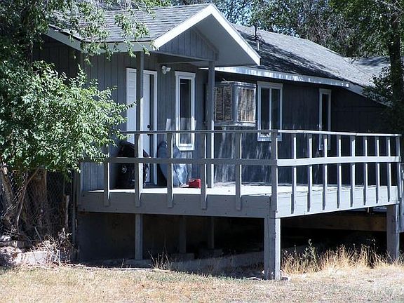 4th image of 850 Main Street