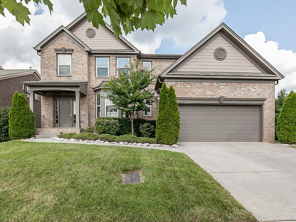 1st image of 204 Foxley Ct