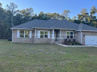 4527 Plowman Ln, Milton, FL 32583