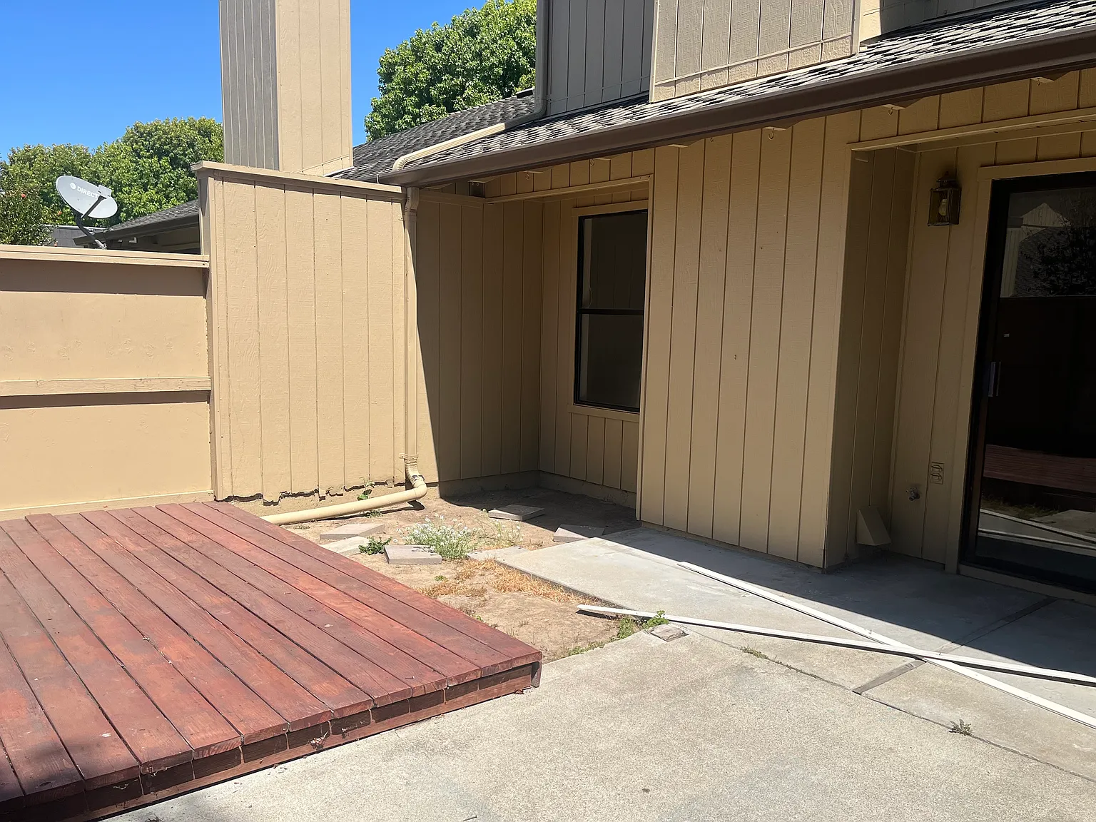 1876 Cherokee Dr — Photo 4