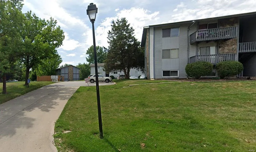 1722 Gascony Parc Dr photo 1