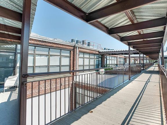 3rd image of 300 Communipaw Ave APT 237