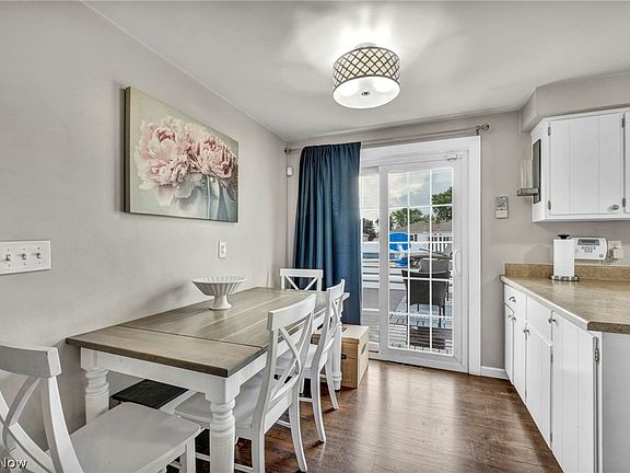 5th image of 2907 Spruce Ct