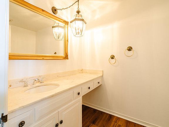 4th image of 155 Olivera Ln