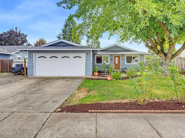 3062 Starwood Ct, Medford, OR 97501