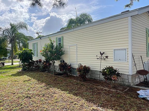 3rd image of 2480 Merrman Dr