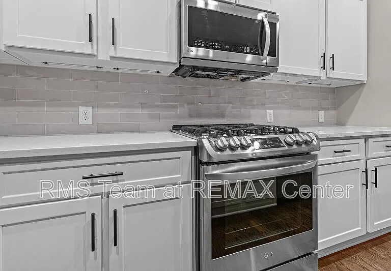 3209 Hallmark Ln — Photo 11