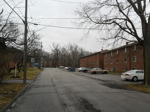 4th image of 800 S Celia Ave