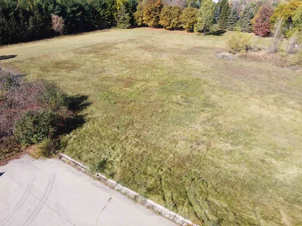 Hillshire Dr #1, New London, WI 54961