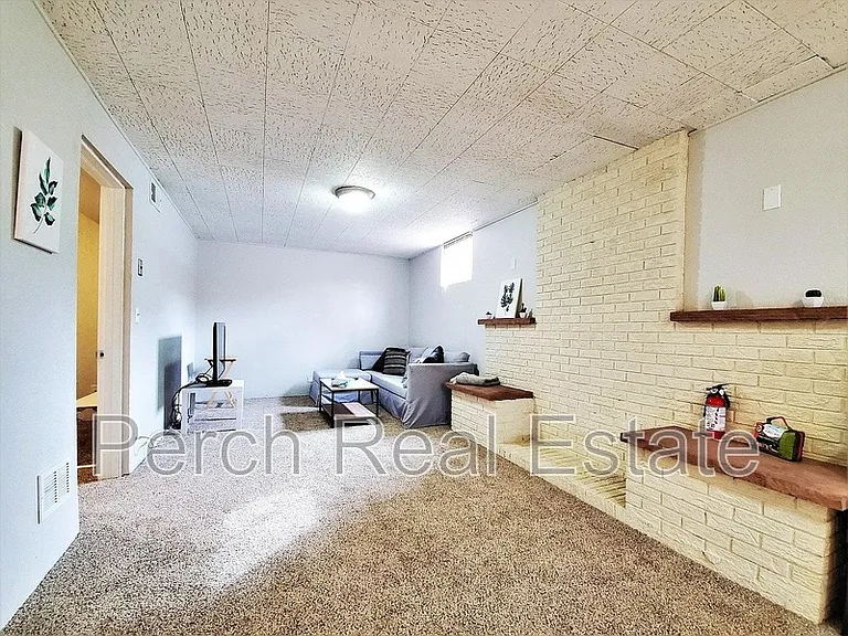 2431 Grove St — Photo 3