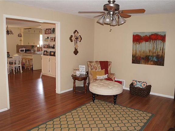 3rd image of 7400 Deaver Dr