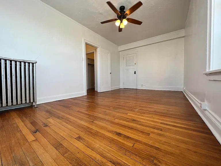 Ceiling fans in both rooms.