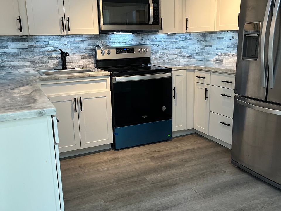 1st image of 6809 Moss Dr