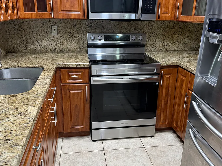 10309 NW 9th Street Cir #104 — Photo 6