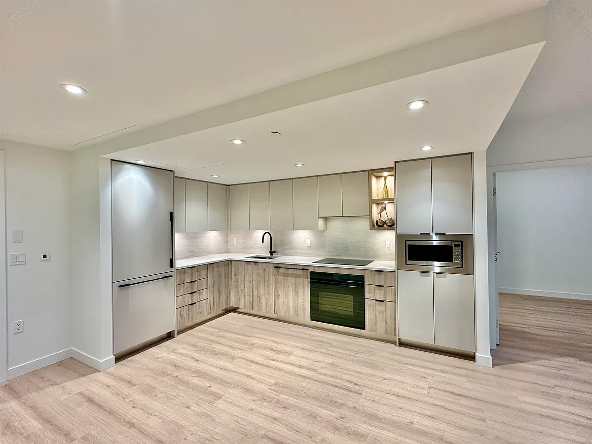 Building Photo - 755 Harbourside Dr #501