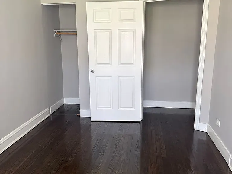 SPACIOUS 2 BEDROOM APARTMENTS AVAILABLE — Photo 6