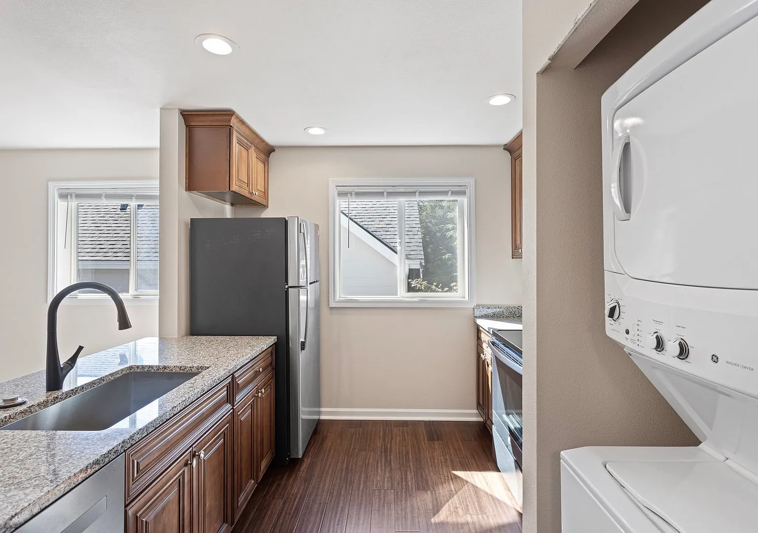 Park Place Apartments — Photo 2