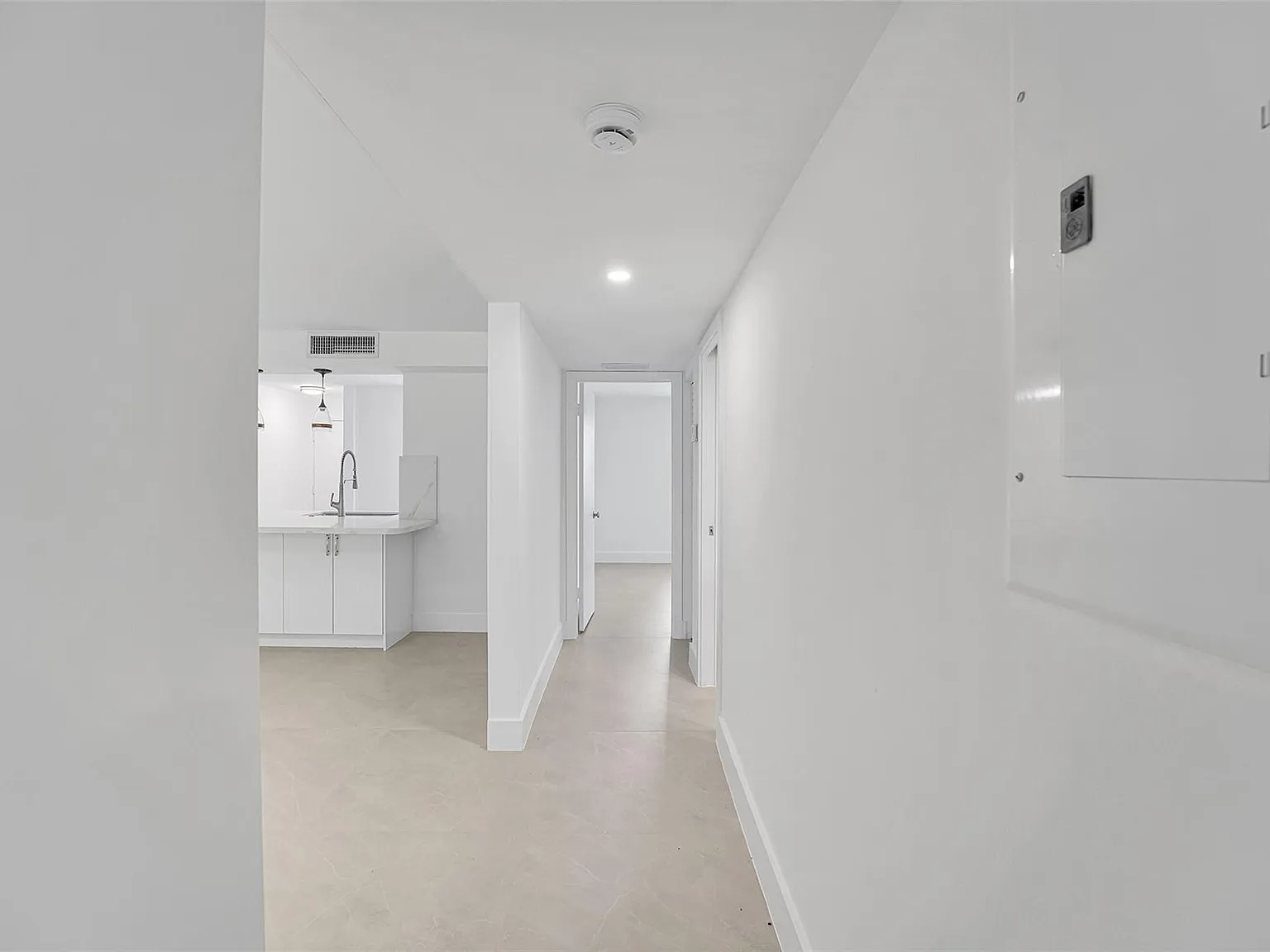 2 bed, 2.0 bath, 1156 sqft, $2,300 — Photo 3