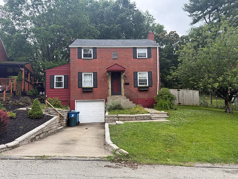 11831 Joan Dr — Photo 1