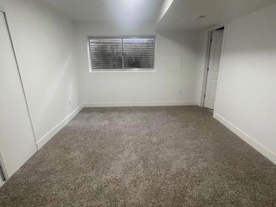 1st image of 3144 W Green Acre Dr