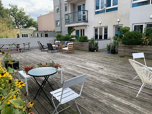 Rented by Flatiron Real Estate Advisors LLC | media 25