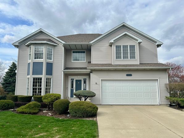 1600 Ironwood Cc Dr, Normal, IL 61761