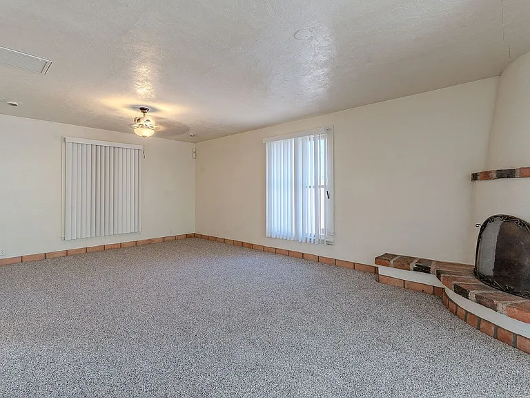 3118 N Santa Rita Ave — Photo 15