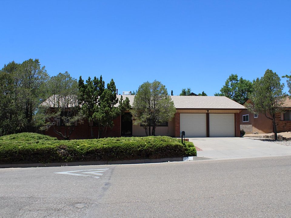 1st image of 10233 Malaguena Ln NE