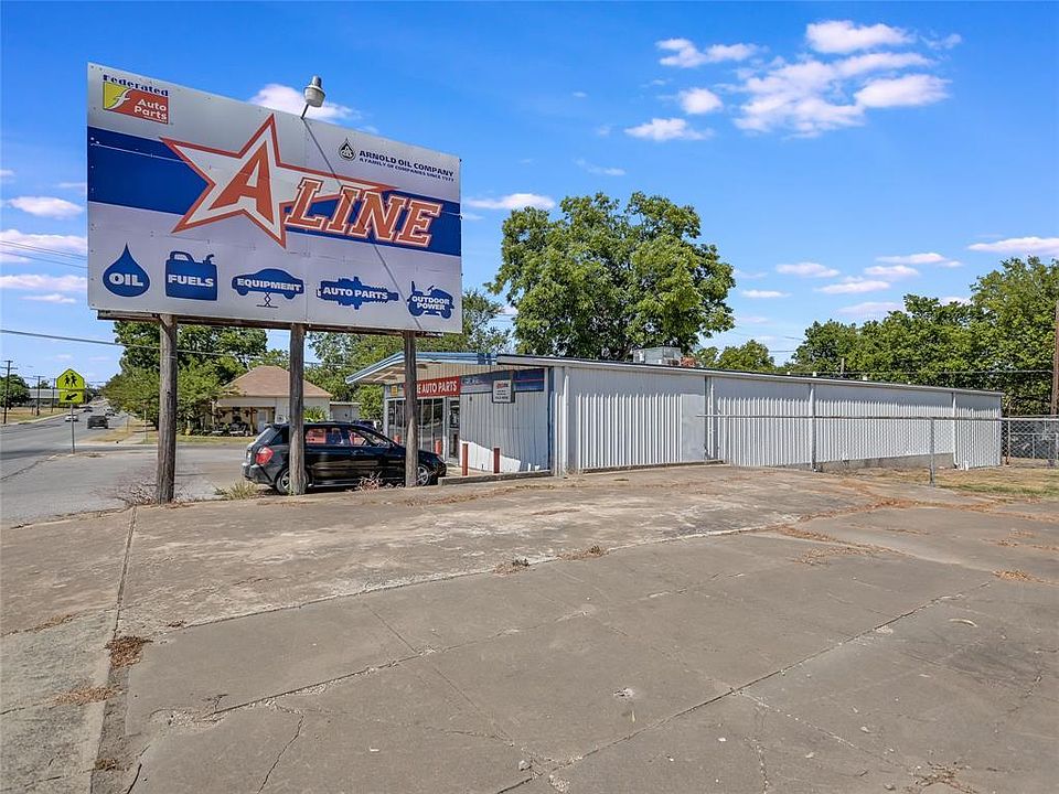 1st image of 1022 N Main St