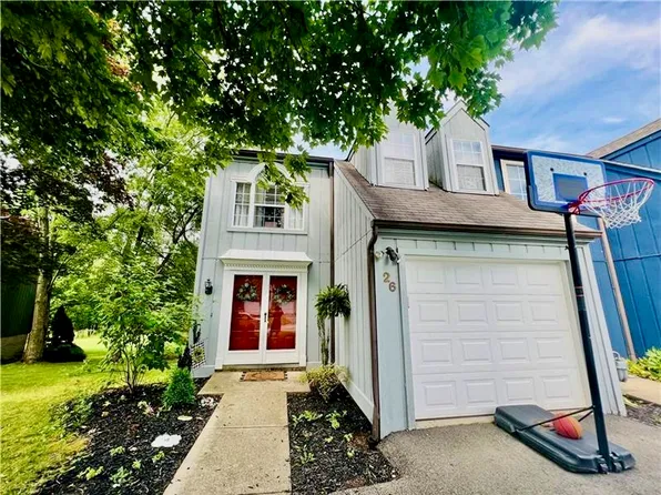 26 Monmouth Dr, Cranberry Township, PA 16066