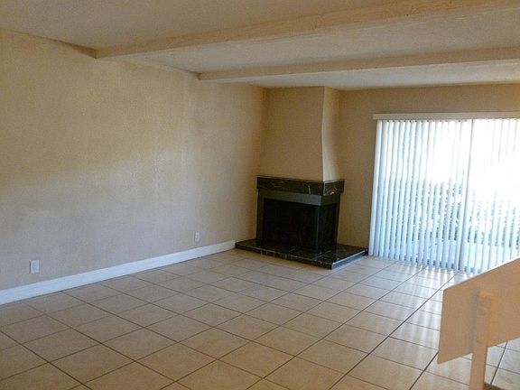 4th image of 612 Rolling Green Dr