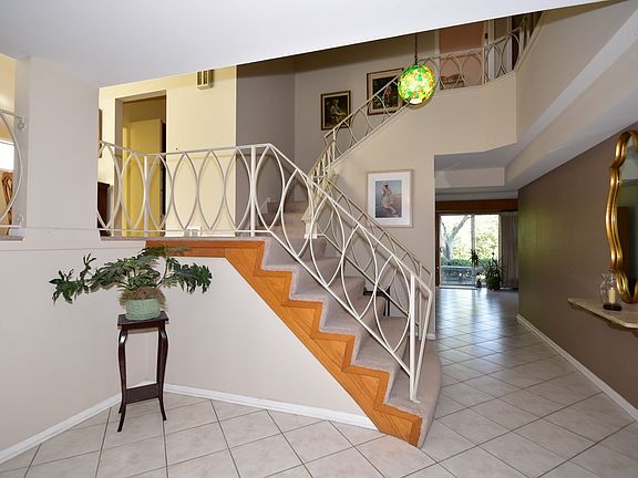 3rd image of 9839 N Lauren Ln