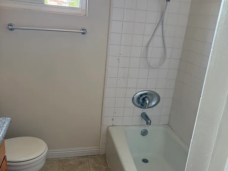 2105 Speyer Ln #A — Photo 4