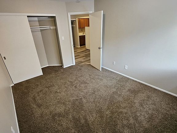 4th image of 1932 Taylor Ave #14